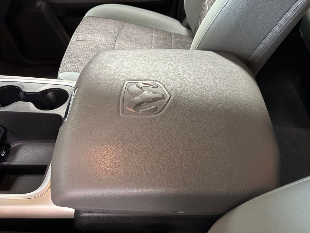 2018 RAM 1500 Big Horn Crew Cab 4x4 5'7' Box