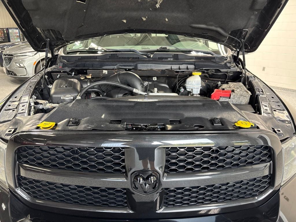 2018 RAM 1500 Big Horn Crew Cab 4x4 5'7' Box
