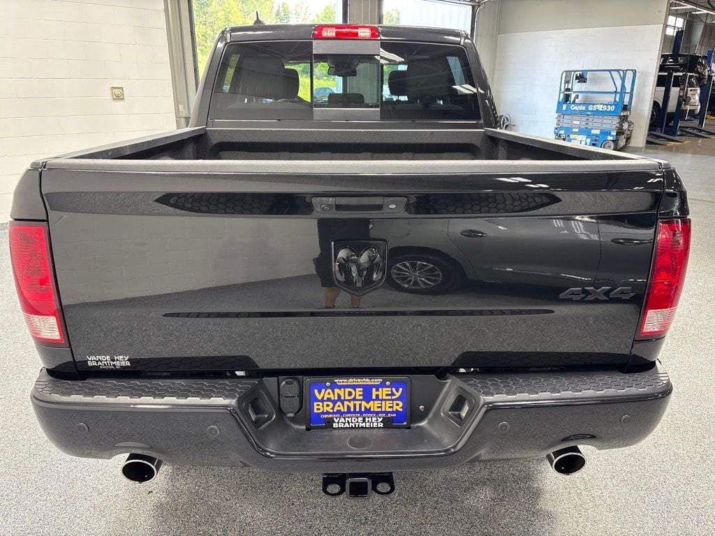 2018 RAM 1500 Big Horn Crew Cab 4x4 5'7' Box