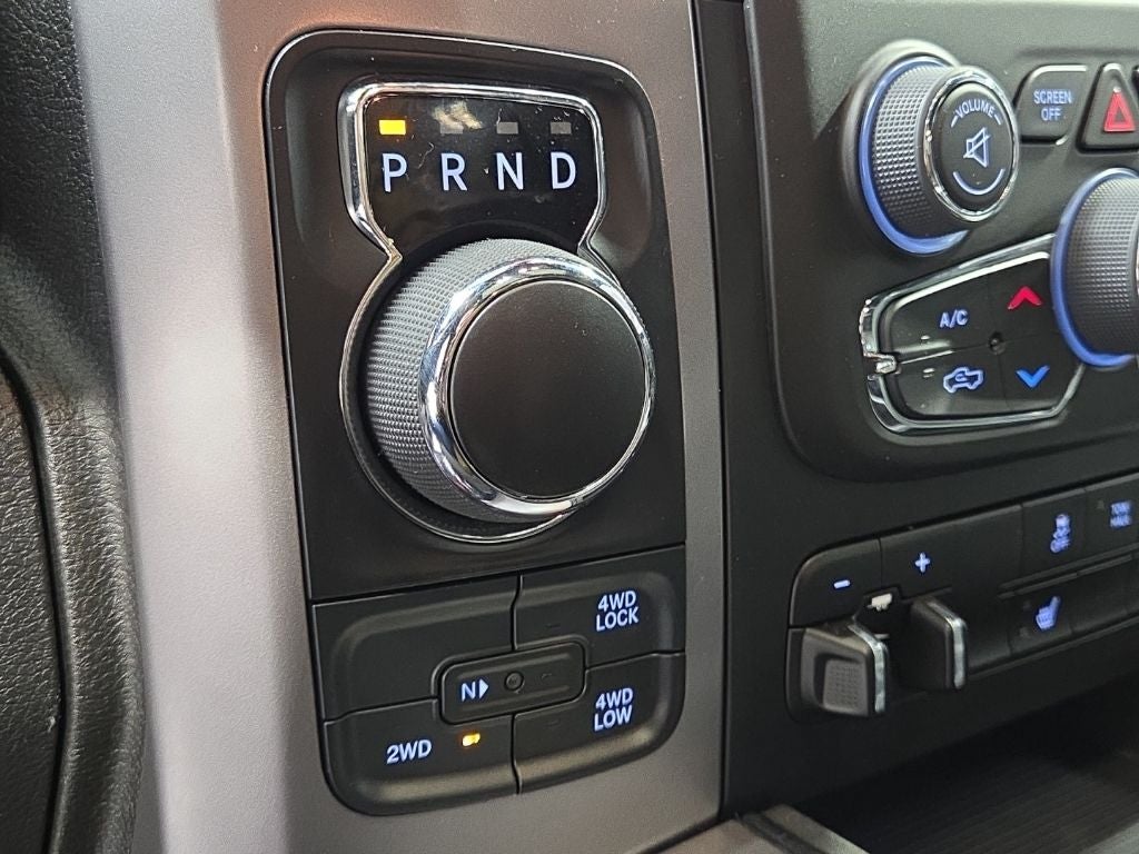 2024 RAM 1500 Classic Warlock Crew Cab 4x4 5'7' Box