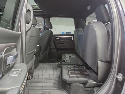 2024 RAM 1500 Classic Warlock Crew Cab 4x4 5'7' Box