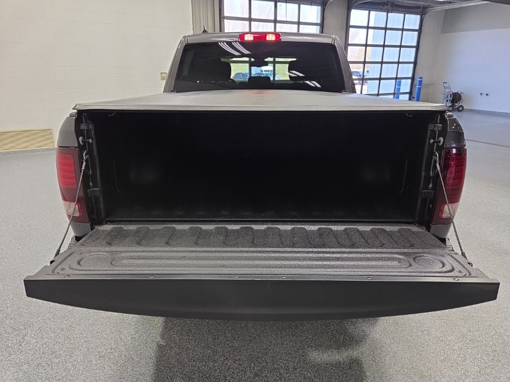 2024 RAM 1500 Classic Warlock Crew Cab 4x4 5'7' Box