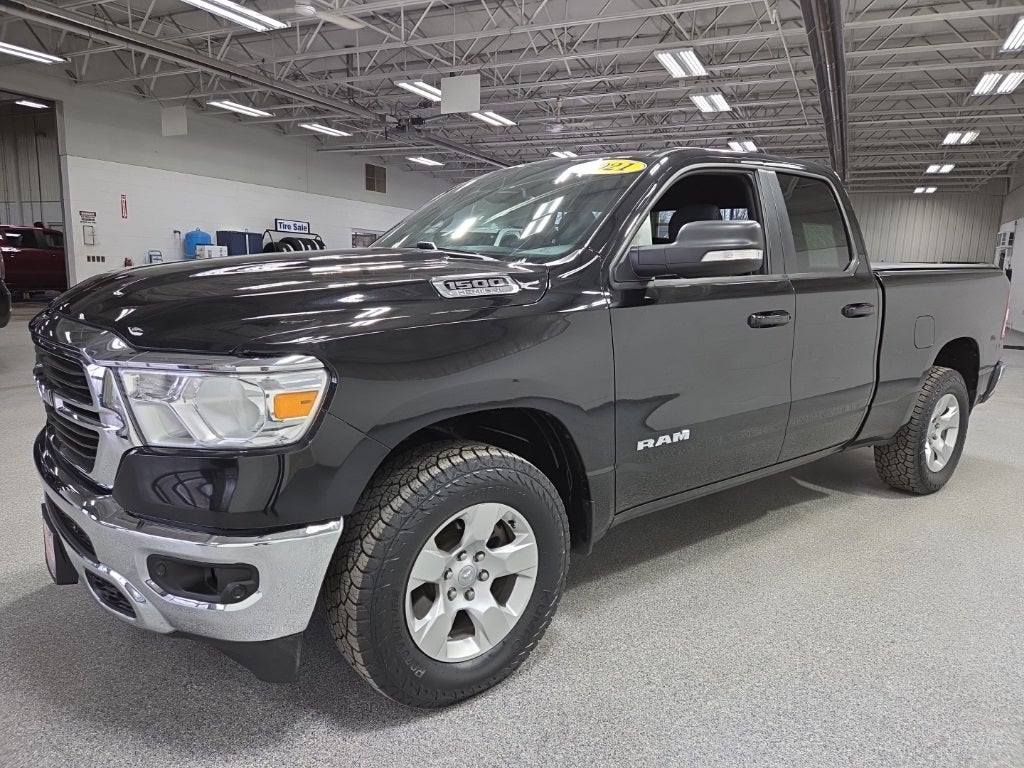 2021 RAM 1500 Big Horn Quad Cab 4x4 6'4' Box