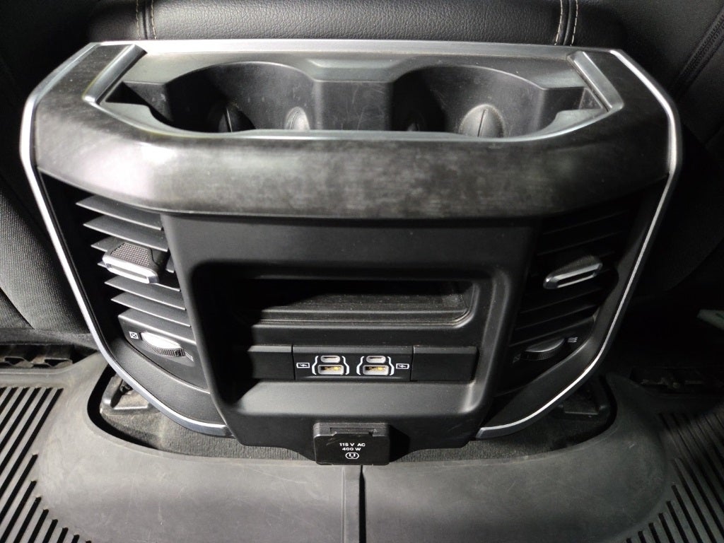 2021 RAM 1500 Big Horn Quad Cab 4x4 6'4' Box