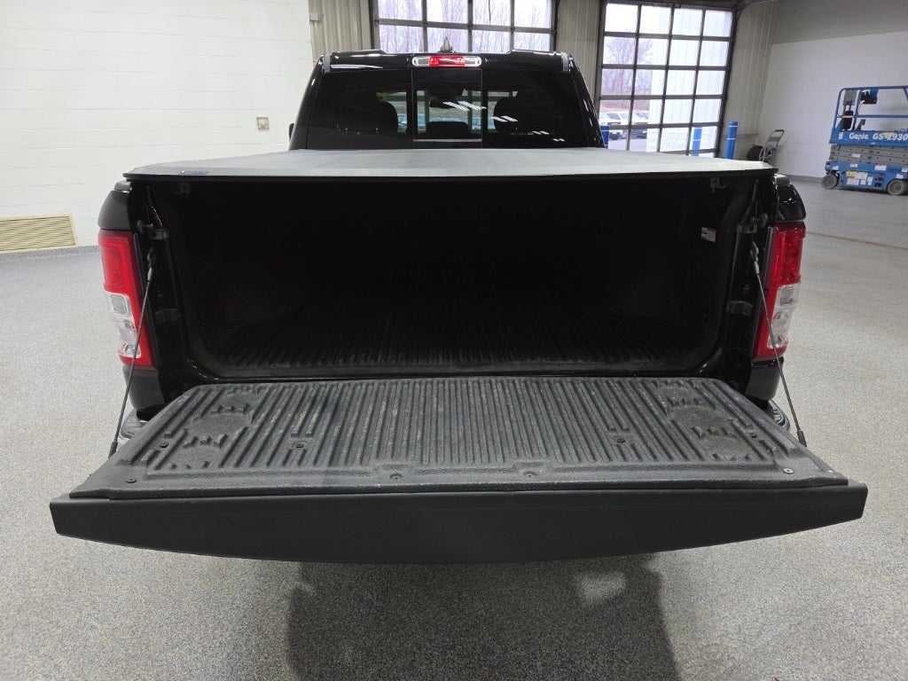 2021 RAM 1500 Big Horn Quad Cab 4x4 6'4' Box