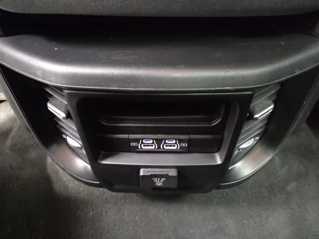 2021 RAM 1500 Big Horn Quad Cab 4x4 6'4' Box