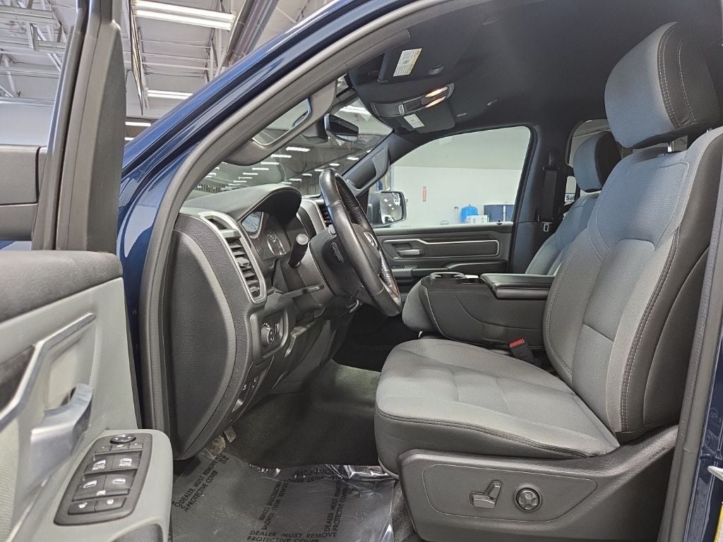 2021 RAM 1500 Big Horn Quad Cab 4x4 6'4' Box