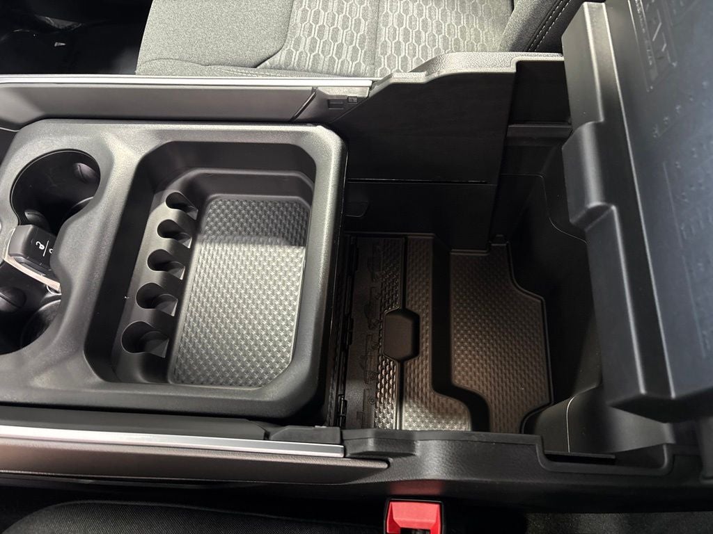 2026 RAM 1500 RAM 1500 EXPRESS QUAD CAB 4X4 6'4' BOX