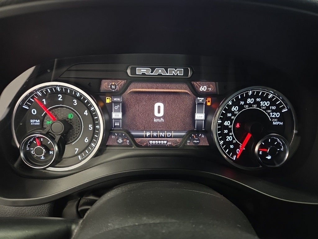 2022 RAM 1500 Big Horn Crew Cab 4x4 5'7' Box