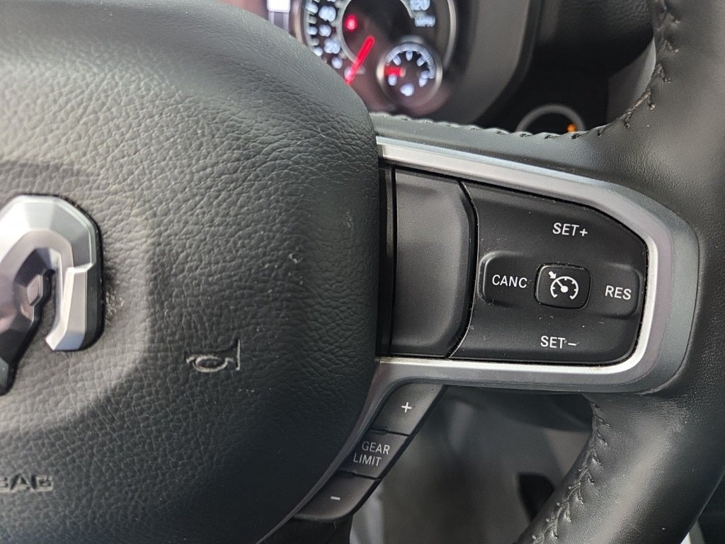 2022 RAM 1500 Big Horn Crew Cab 4x4 5'7' Box