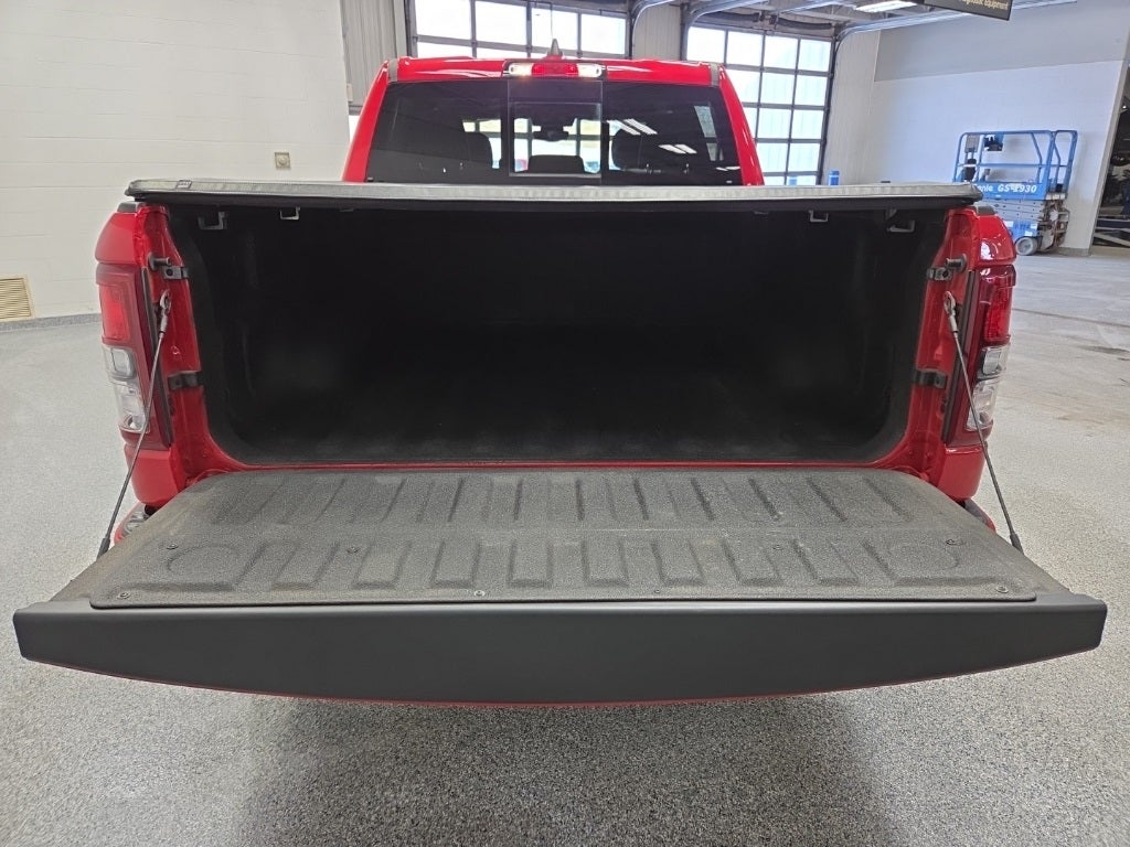2022 RAM 1500 Big Horn Crew Cab 4x4 5'7' Box