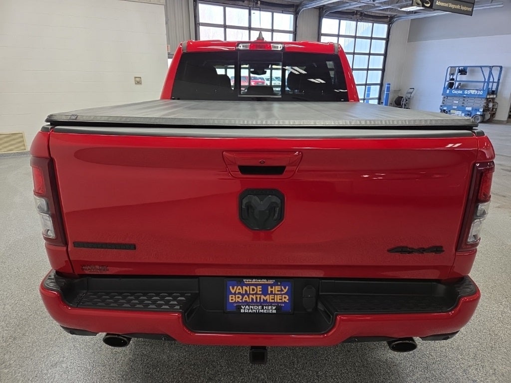 2022 RAM 1500 Big Horn Crew Cab 4x4 5'7' Box