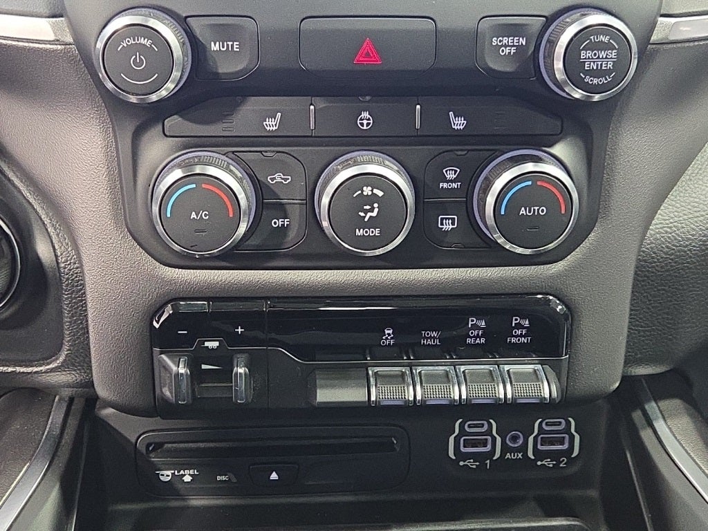 2019 RAM 1500 Big Horn/Lone Star Crew Cab 4x4 5'7' Box