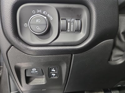 2019 RAM 1500 Big Horn/Lone Star Crew Cab 4x4 5'7' Box