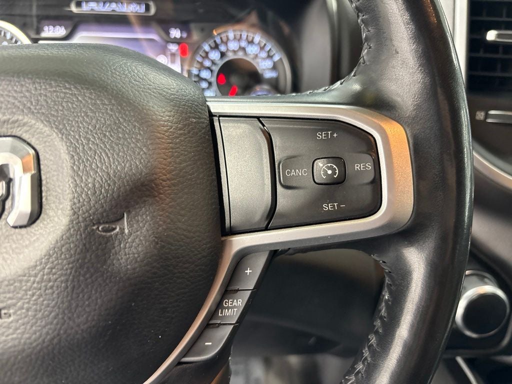 2020 RAM 1500 Big Horn Crew Cab 4x4 5'7' Box
