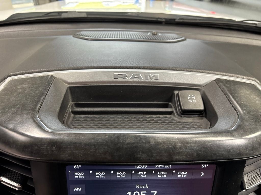 2020 RAM 1500 Big Horn Crew Cab 4x4 5'7' Box