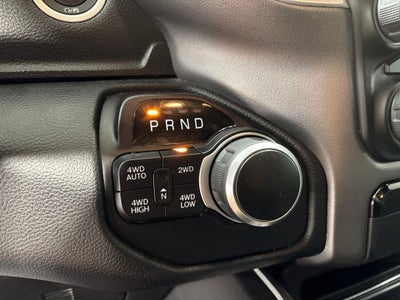 2020 RAM 1500 Big Horn Crew Cab 4x4 5'7' Box