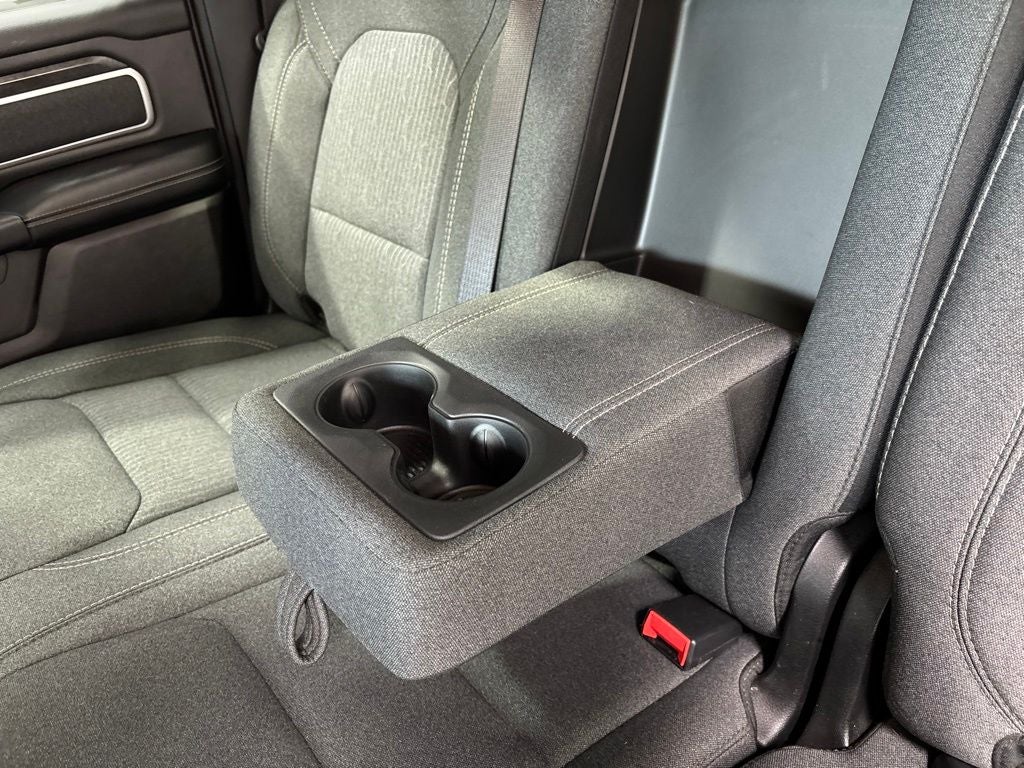 2020 RAM 1500 Big Horn Crew Cab 4x4 5'7' Box