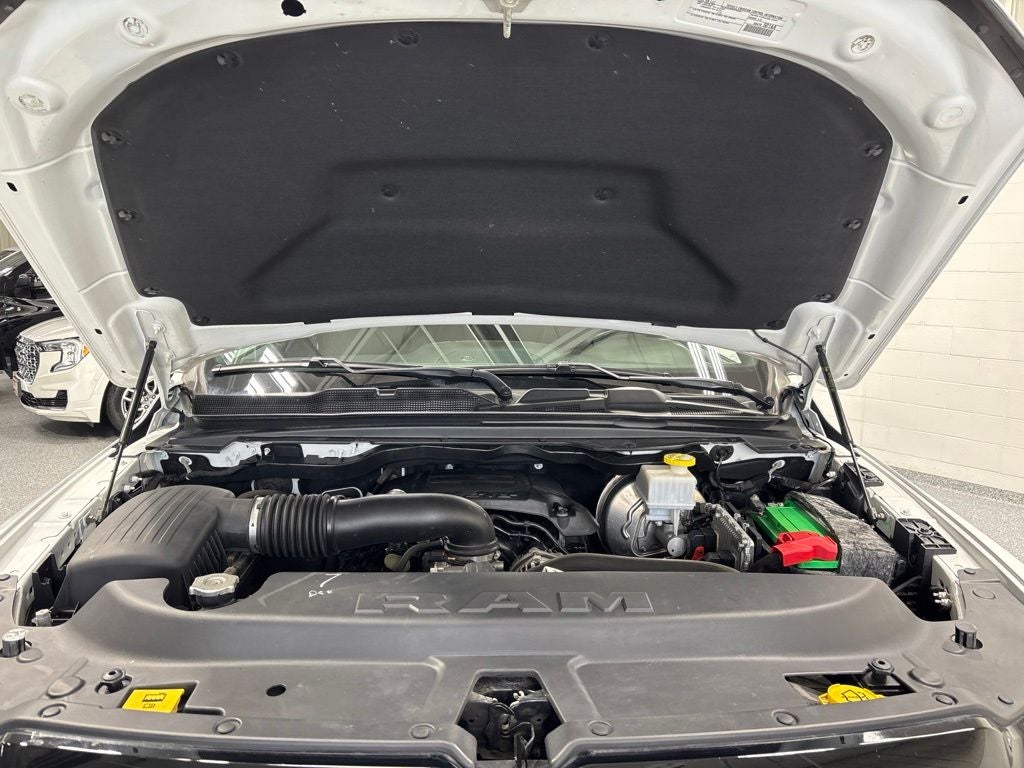2020 RAM 1500 Big Horn Crew Cab 4x4 5'7' Box