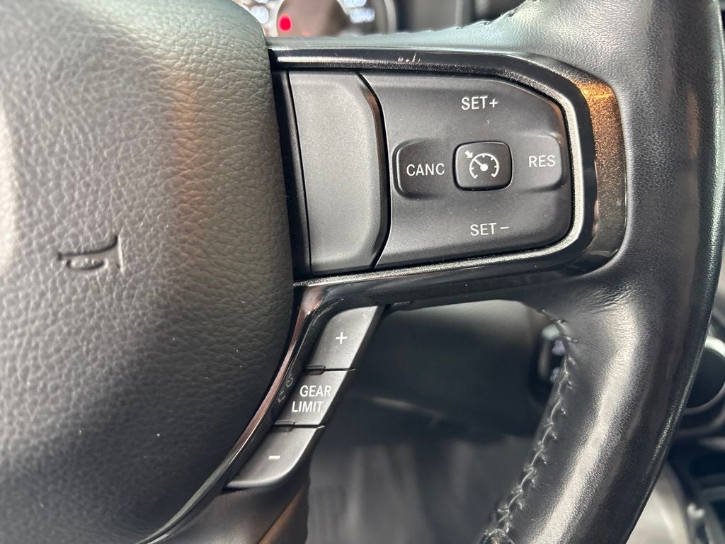 2020 RAM 1500 Big Horn Crew Cab 4x4 5'7' Box