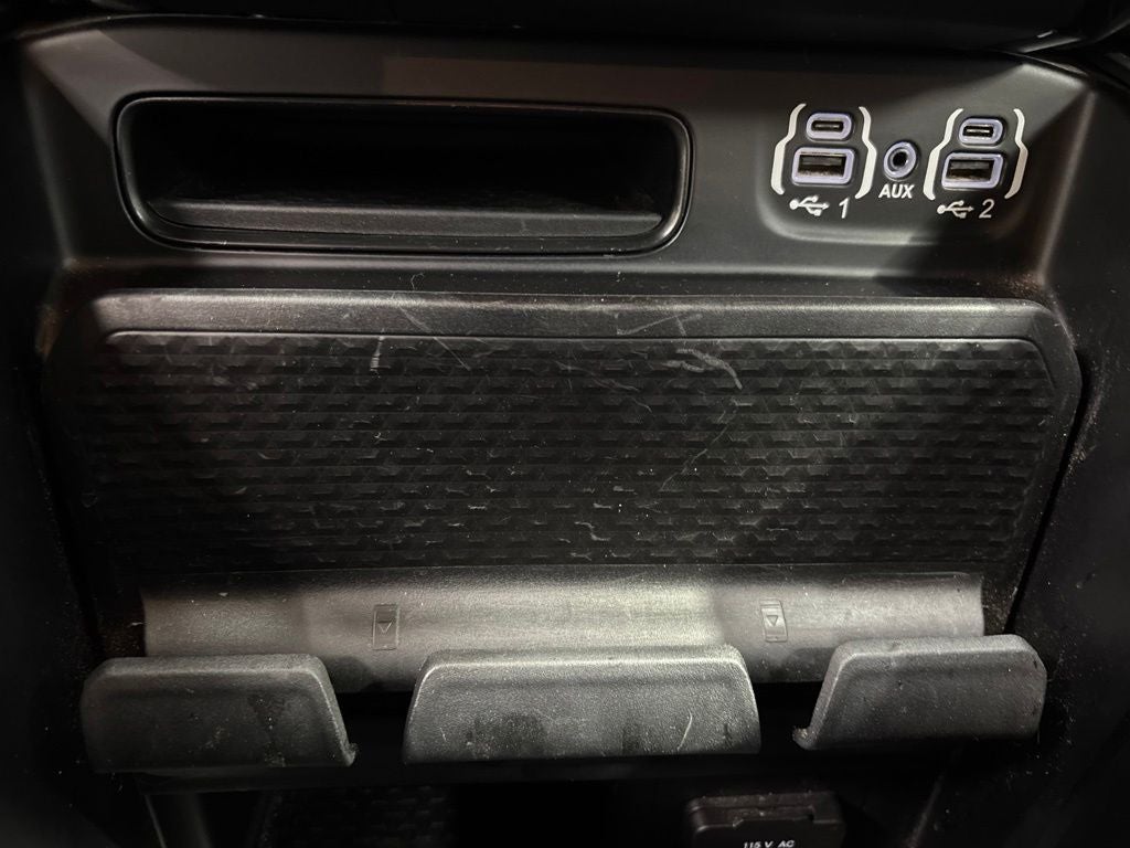 2020 RAM 1500 Big Horn Crew Cab 4x4 5'7' Box