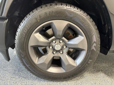 2020 RAM 1500 Big Horn Crew Cab 4x4 5'7' Box