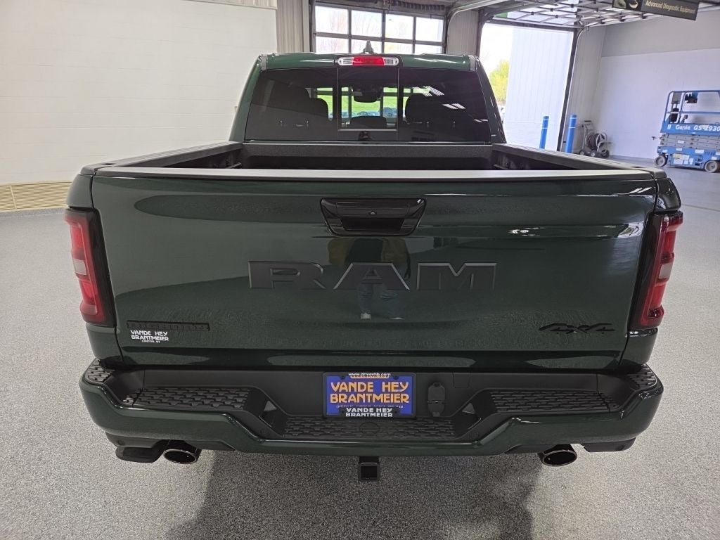 2026 RAM 1500 RAM 1500 BIG HORN CREW CAB 4X4 5'7' BOX