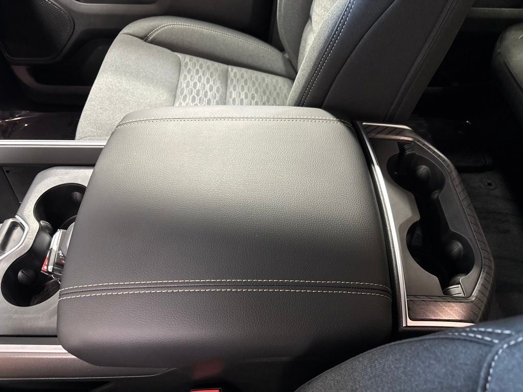 2027 RAM 1500 RAM 1500 BIG HORN CREW CAB 4X4 5'7' BOX
