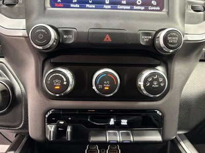 2020 RAM 1500 Big Horn Crew Cab 4x4 5'7' Box