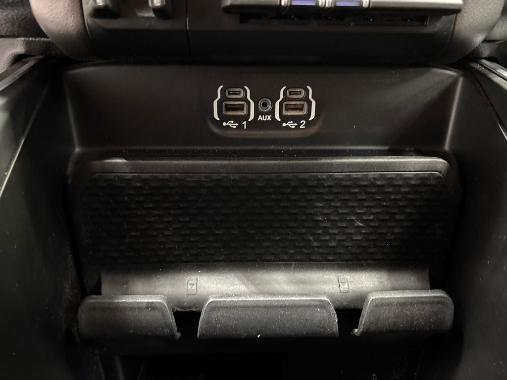 2020 RAM 1500 Big Horn Crew Cab 4x4 5'7' Box