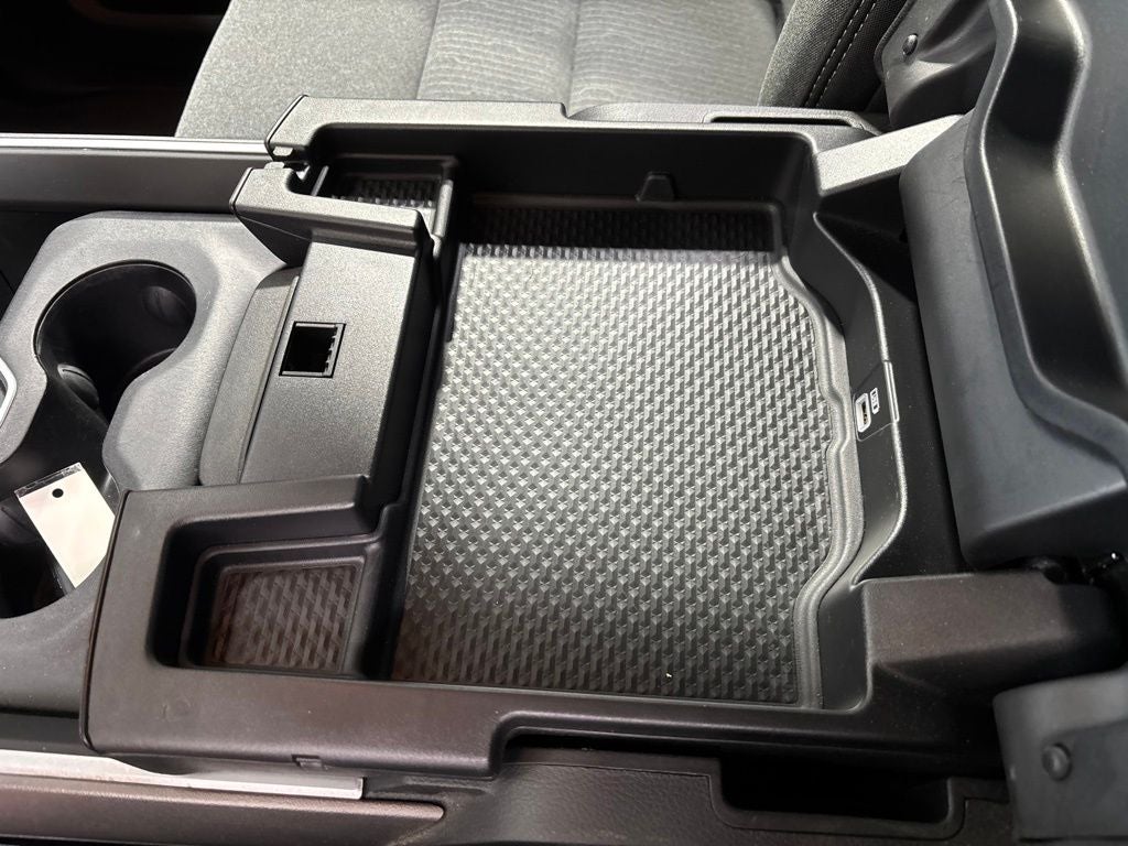 2020 RAM 1500 Big Horn Crew Cab 4x4 5'7' Box