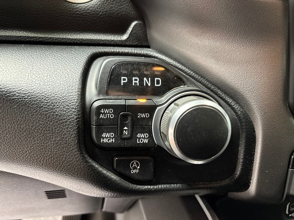2020 RAM 1500 Big Horn Crew Cab 4x4 5'7' Box