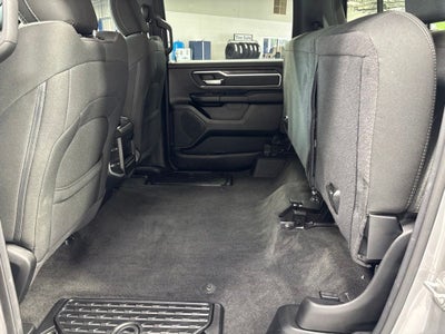 2020 RAM 1500 Big Horn Crew Cab 4x4 5'7' Box