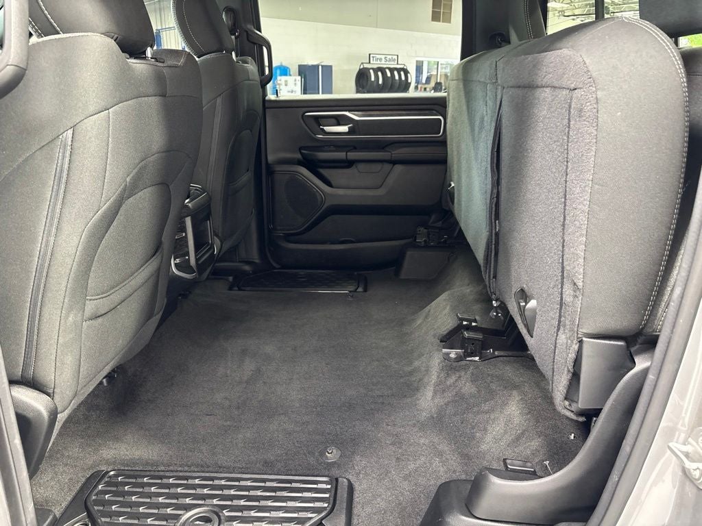 2020 RAM 1500 Big Horn Crew Cab 4x4 5'7' Box