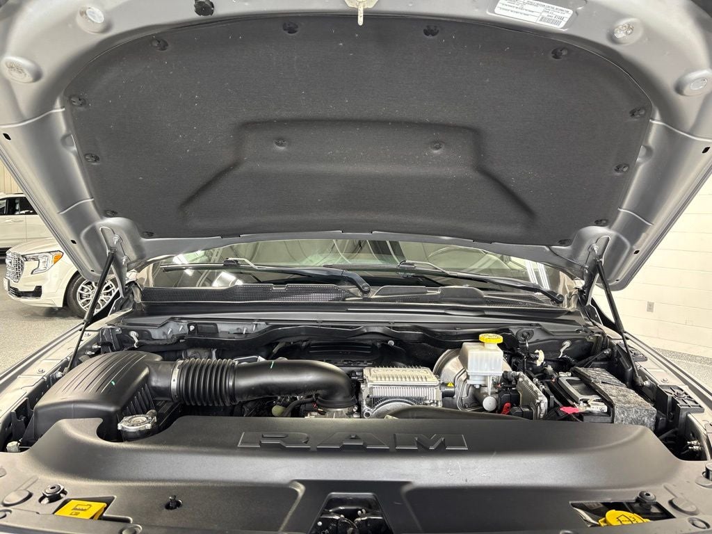 2020 RAM 1500 Big Horn Crew Cab 4x4 5'7' Box