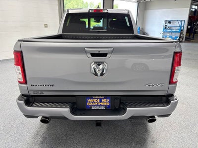 2020 RAM 1500 Big Horn Crew Cab 4x4 5'7' Box