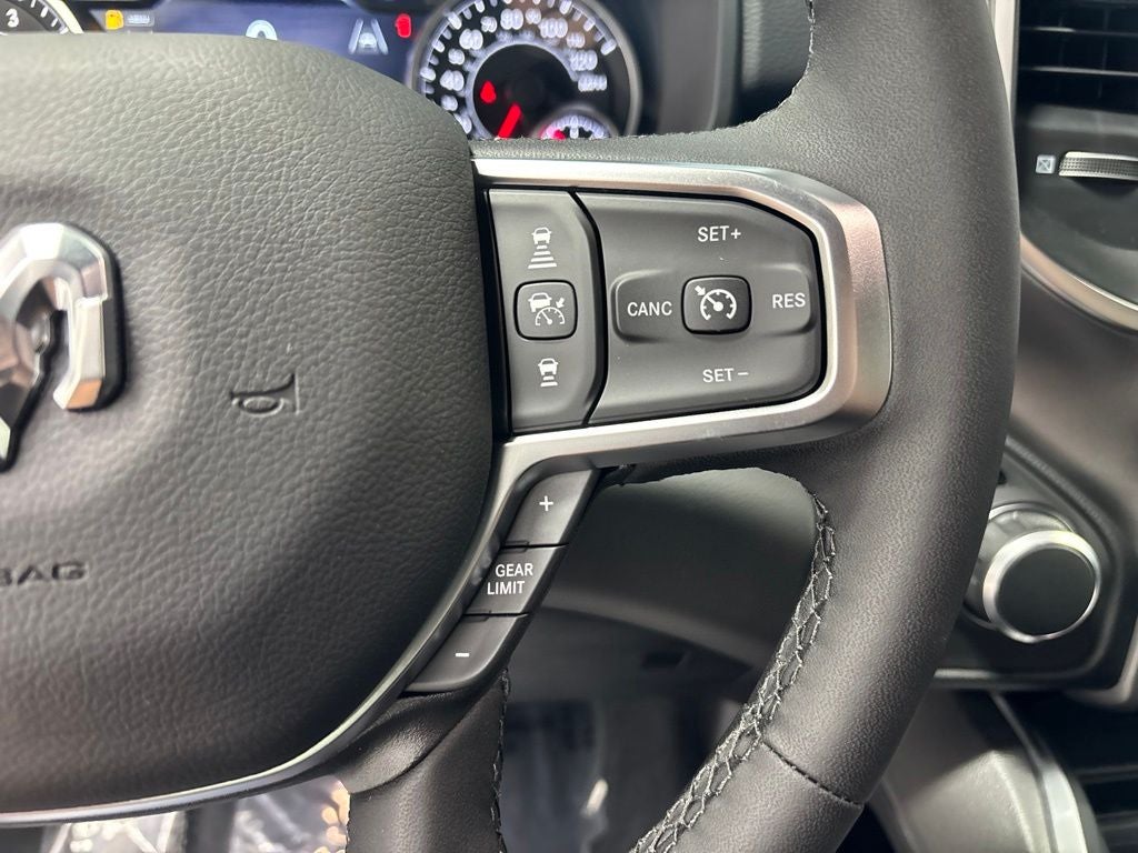 2027 RAM 1500 RAM 1500 BIG HORN CREW CAB 4X4 5'7' BOX