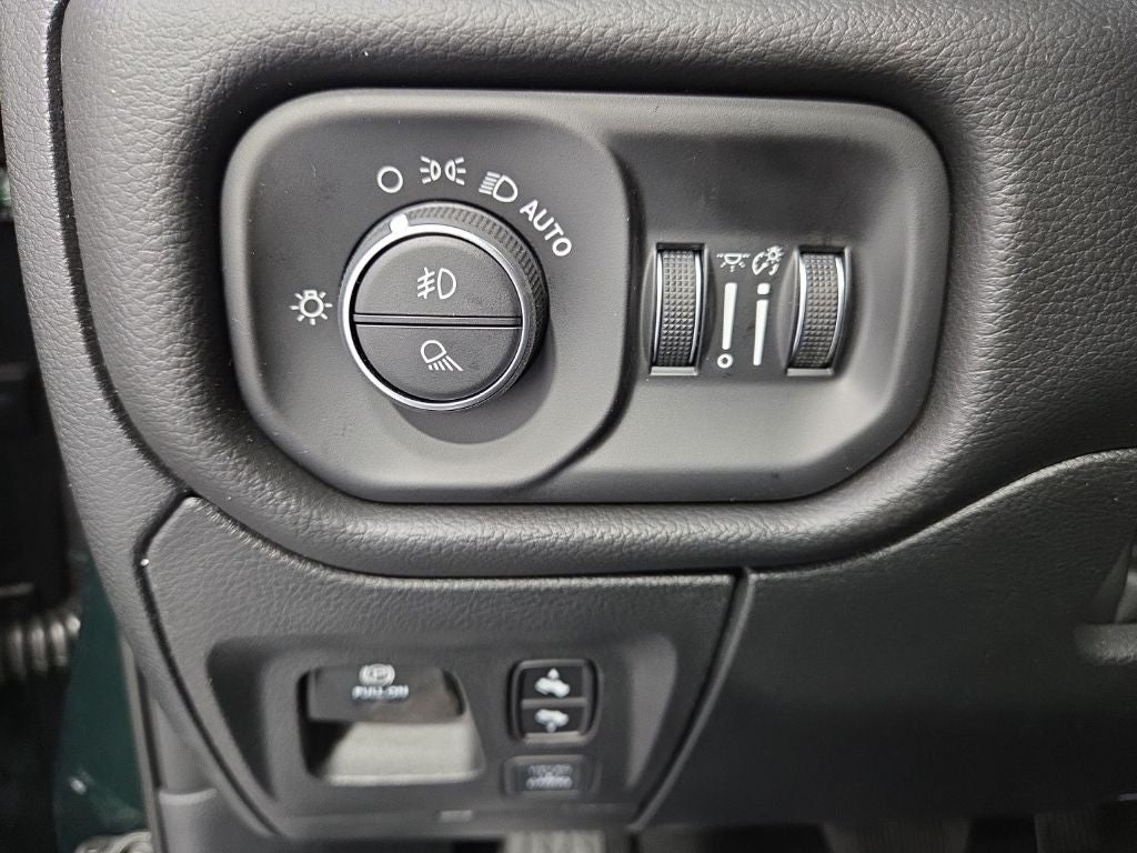 2026 RAM 1500 RAM 1500 BIG HORN CREW CAB 4X4 5'7' BOX