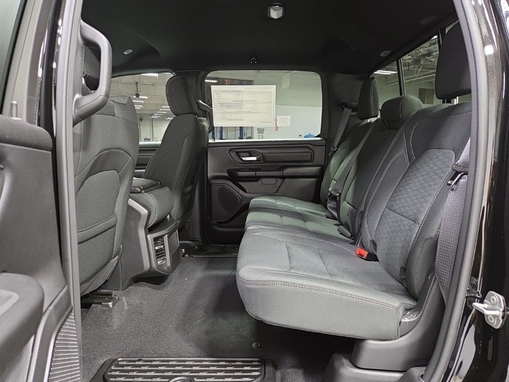 2026 RAM 1500 RAM 1500 WARLOCK CREW CAB 4X4 5'7' BOX