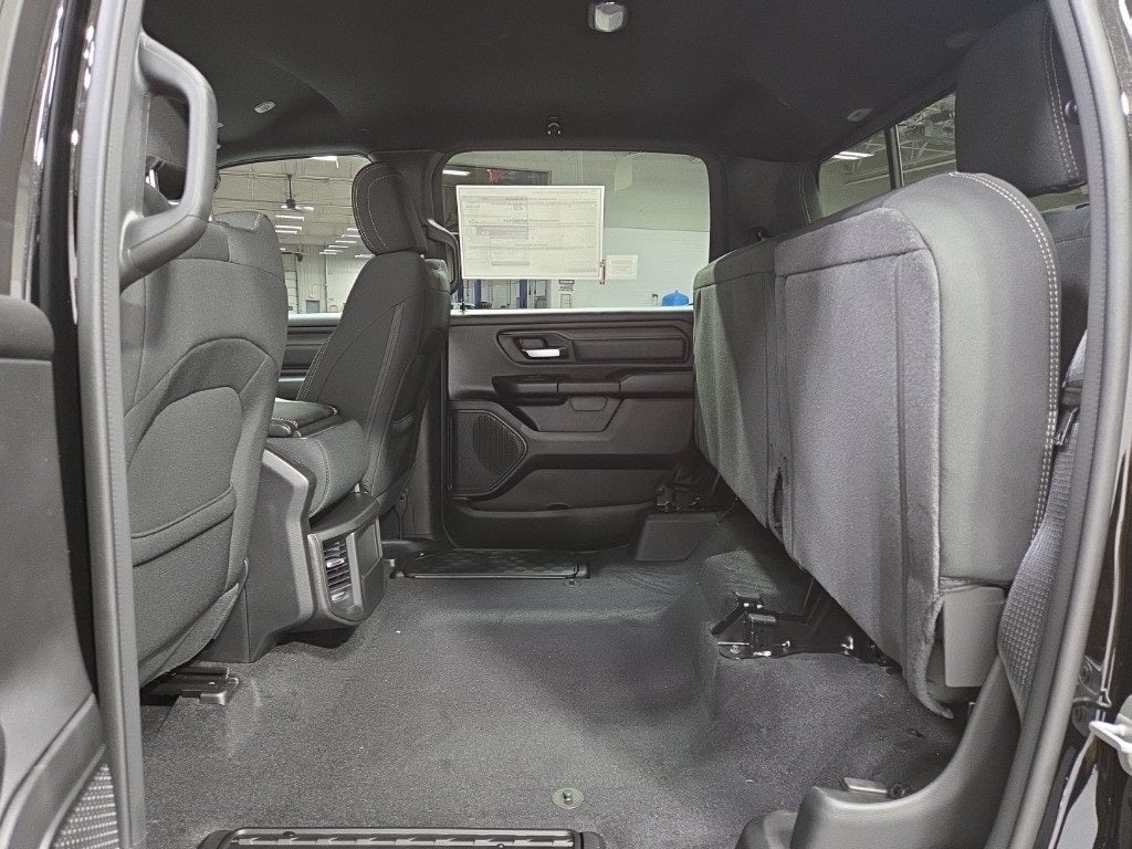 2026 RAM 1500 RAM 1500 WARLOCK CREW CAB 4X4 5'7' BOX