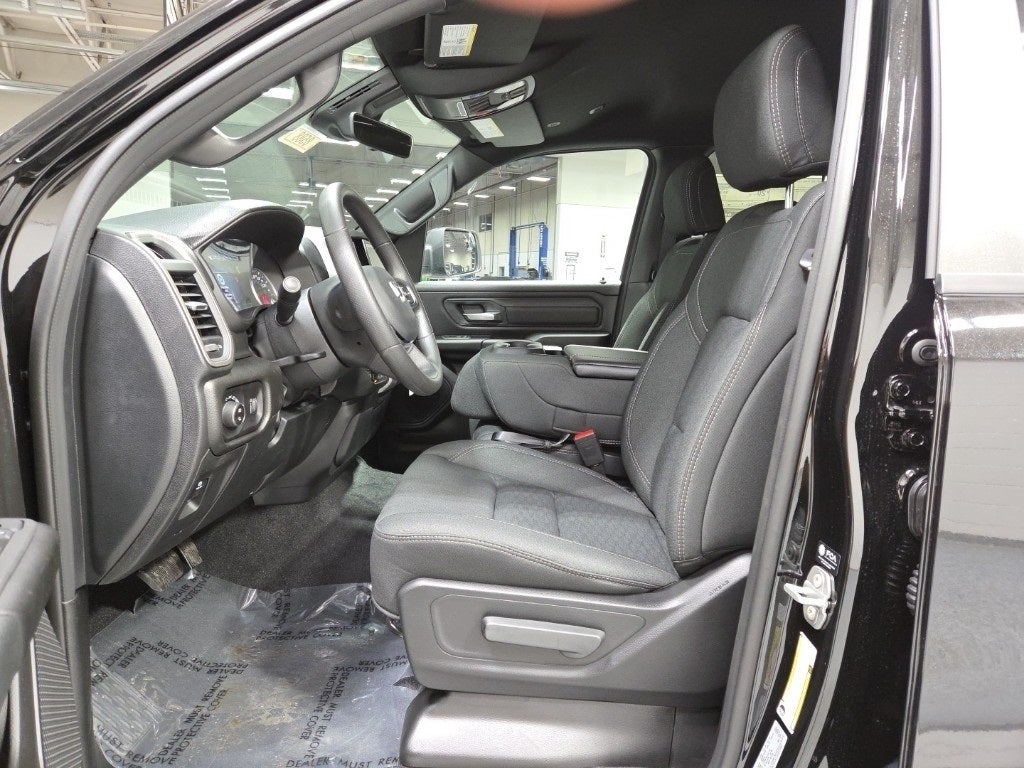 2026 RAM 1500 RAM 1500 WARLOCK CREW CAB 4X4 5'7' BOX