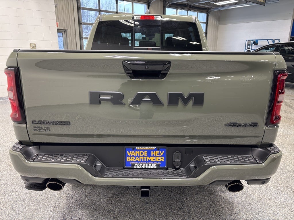 2026 RAM 1500 RAM 1500 LARAMIE CREW CAB 4X4 5'7' BOX