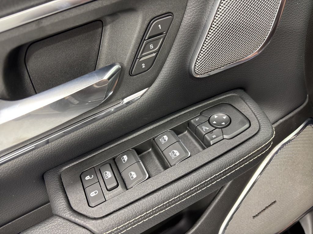 2026 RAM 1500 RAM 1500 LARAMIE CREW CAB 4X4 5'7' BOX