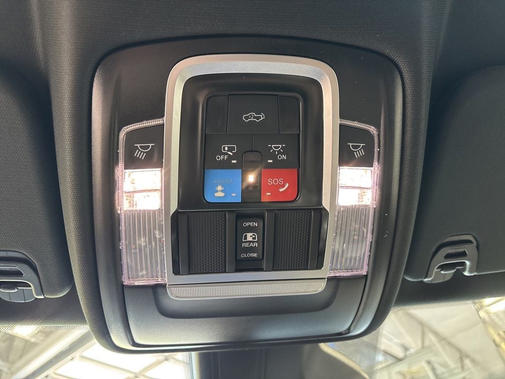 2026 RAM 1500 RAM 1500 LARAMIE CREW CAB 4X4 5'7' BOX