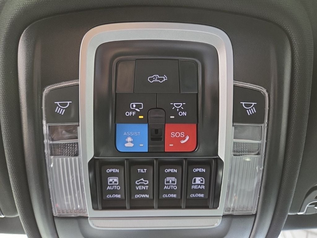 2026 RAM 1500 RAM 1500 LARAMIE CREW CAB 4X4 5'7' BOX