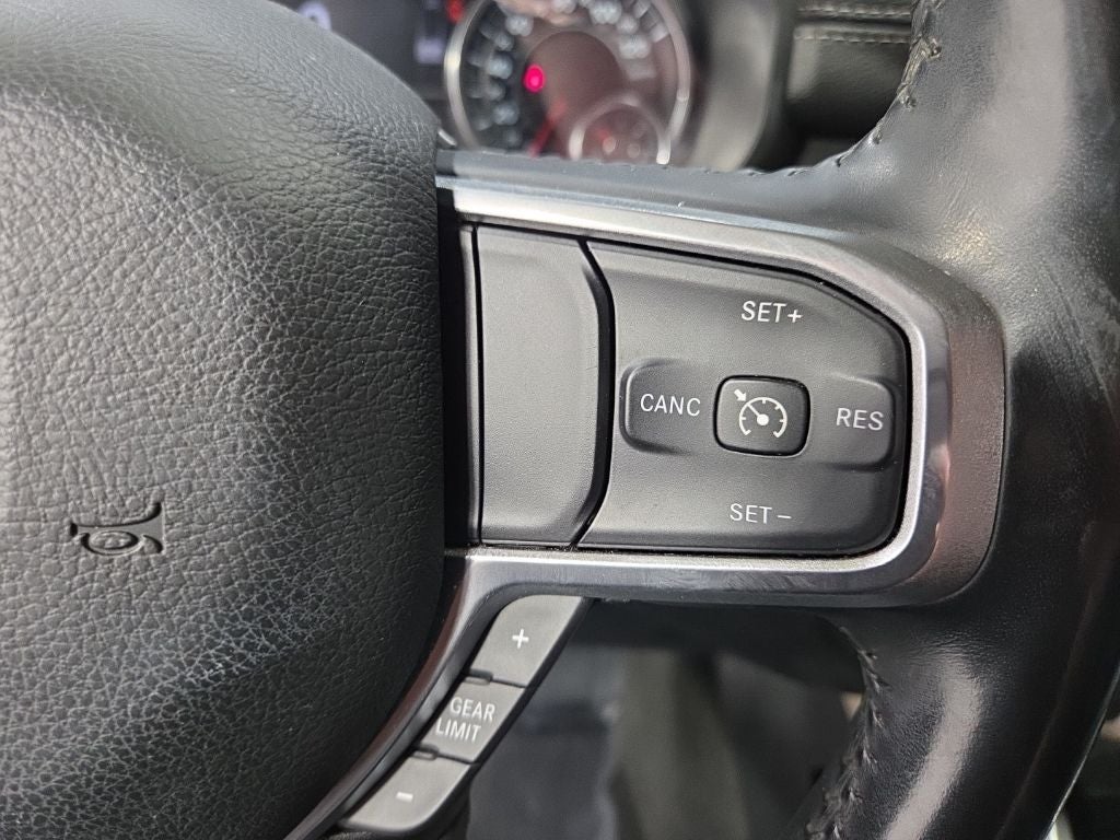 2021 RAM 1500 Laramie Crew Cab 4x4 5'7' Box