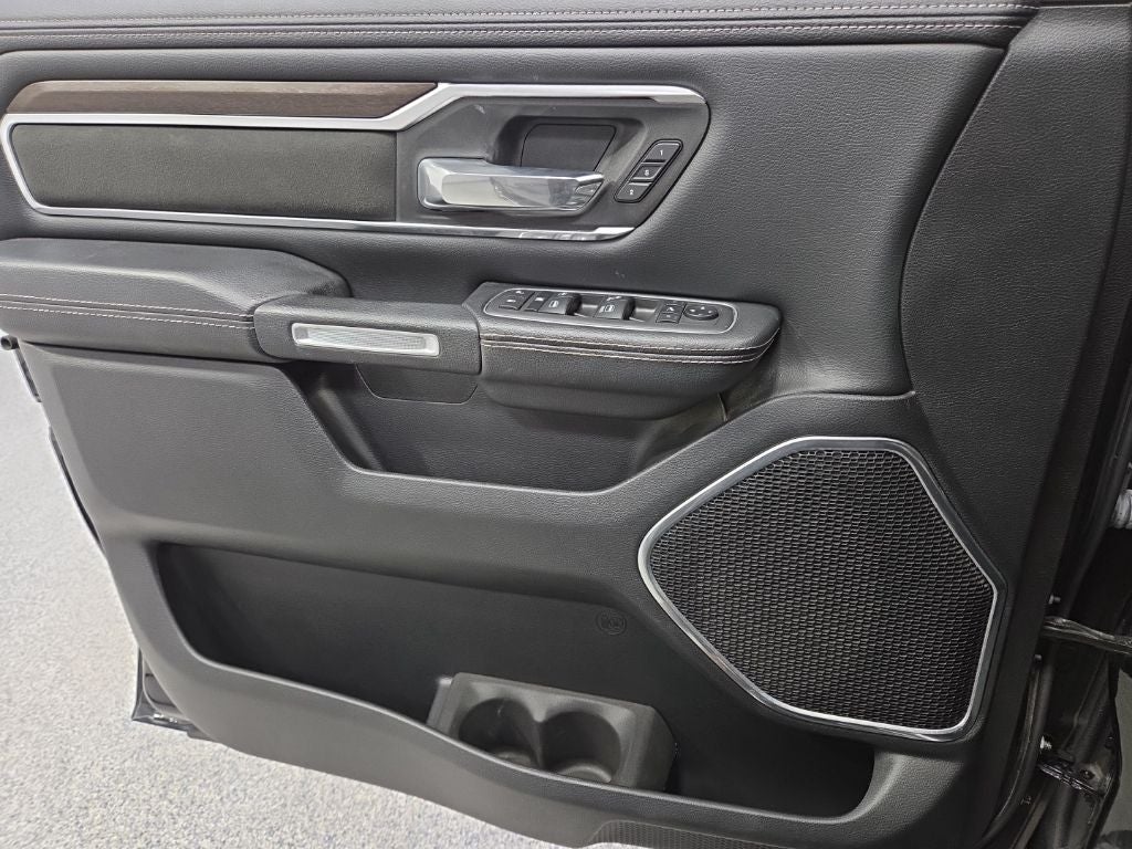 2021 RAM 1500 Laramie Crew Cab 4x4 5'7' Box