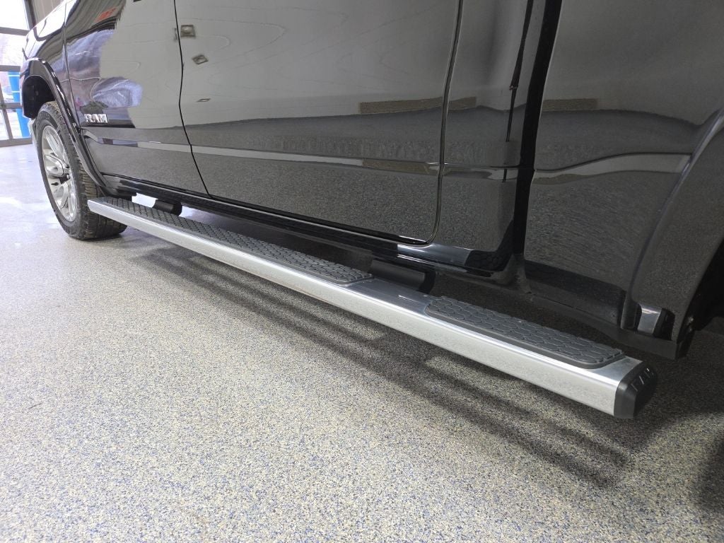 2021 RAM 1500 Laramie Crew Cab 4x4 5'7' Box