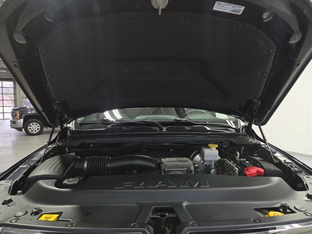 2021 RAM 1500 Laramie Crew Cab 4x4 5'7' Box