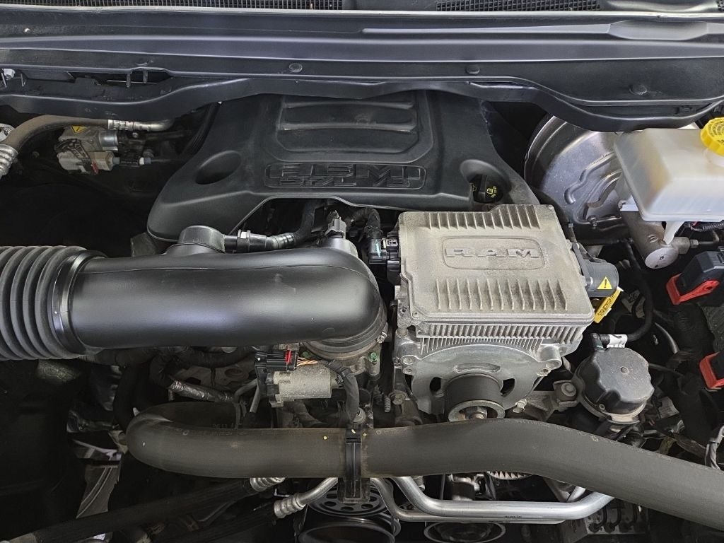 2021 RAM 1500 Laramie Crew Cab 4x4 5'7' Box